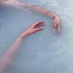 Meet your Posher, Mina